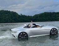 conheca-o-‘carro-esportivo-de-luxo’-que-anda-sobre-a-agua-a-100-km/h-e-esta-disponivel-para-test-drive-em-sc