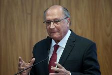 alckmin-diz-que-governo-pode-avaliar-“mais-a-frente”-a-prorrogacao-de-programa-de-descontos-em-carro