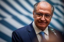 incentivo-a-carros-e-parte-de-iniciativa-para-fortalecer-o-mercado-interno,-diz-alckmin