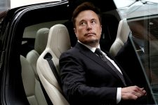 tesla-pretende-cortar-mais-de-10%-de-seus-funcionarios